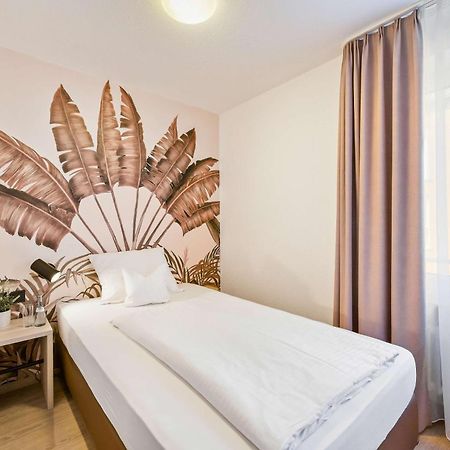 Best Western Hotel Favorit Ludwigsburg Bagian luar foto