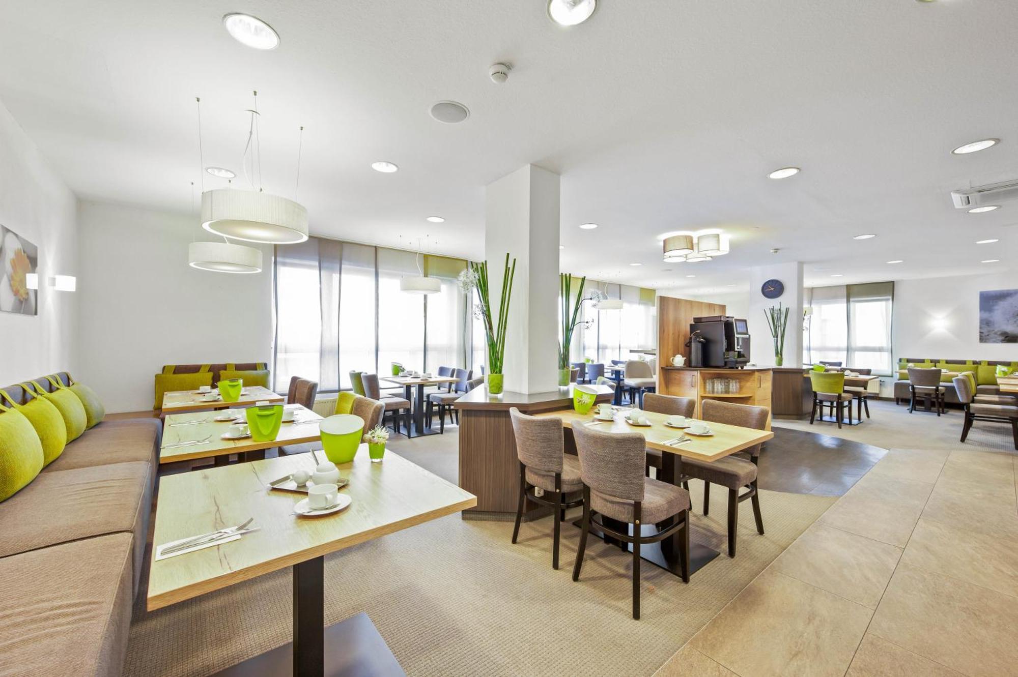 Best Western Hotel Favorit Ludwigsburg Bagian luar foto