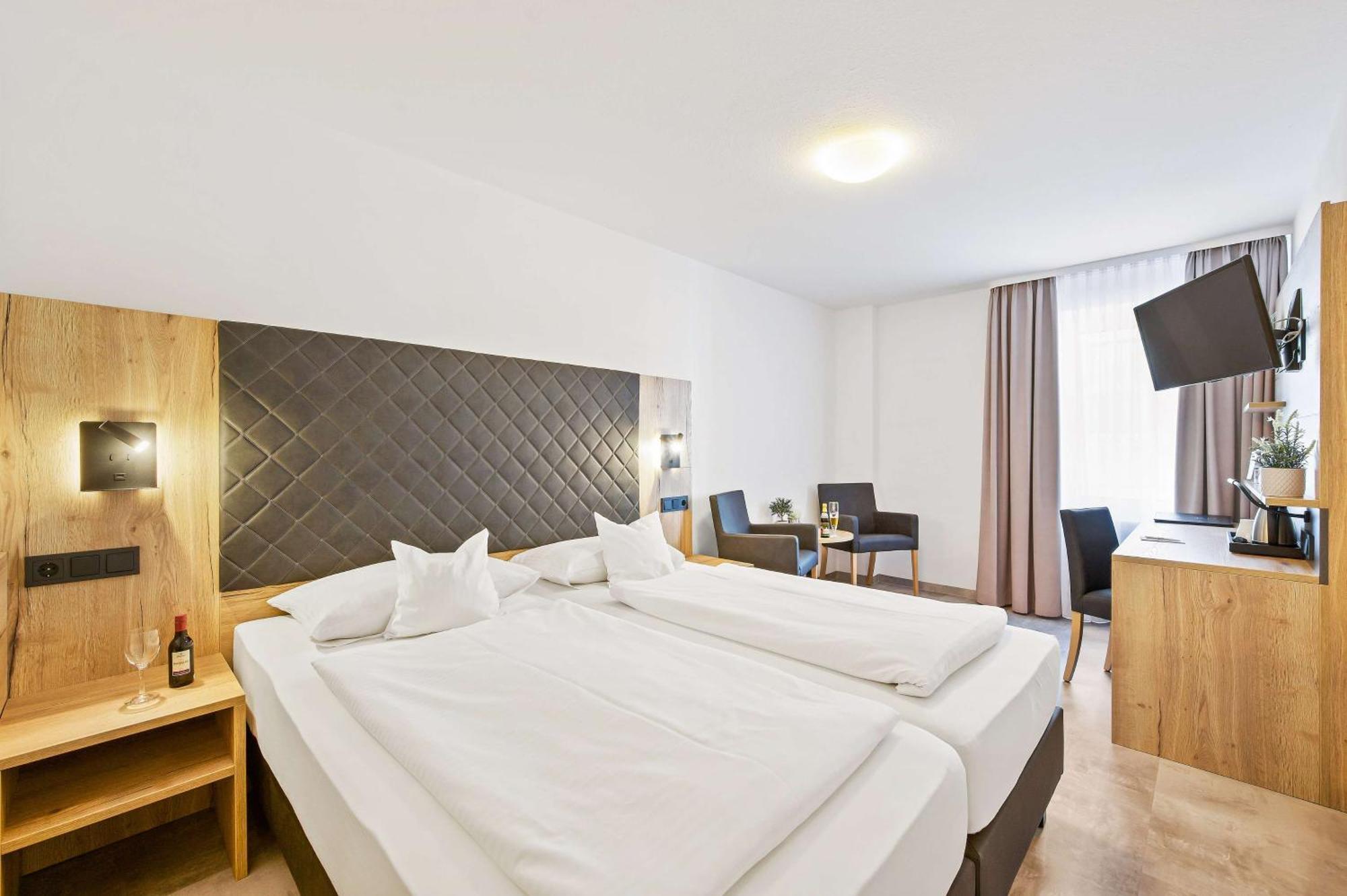 Best Western Hotel Favorit Ludwigsburg Bagian luar foto