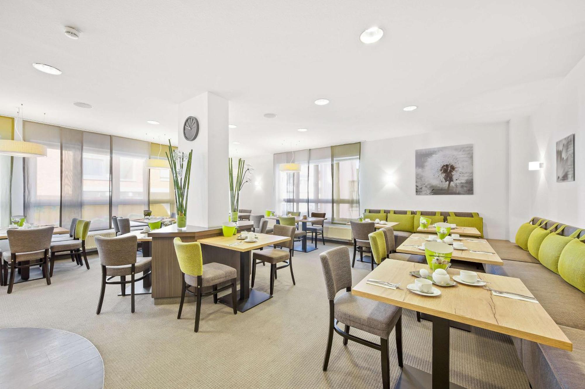 Best Western Hotel Favorit Ludwigsburg Bagian luar foto