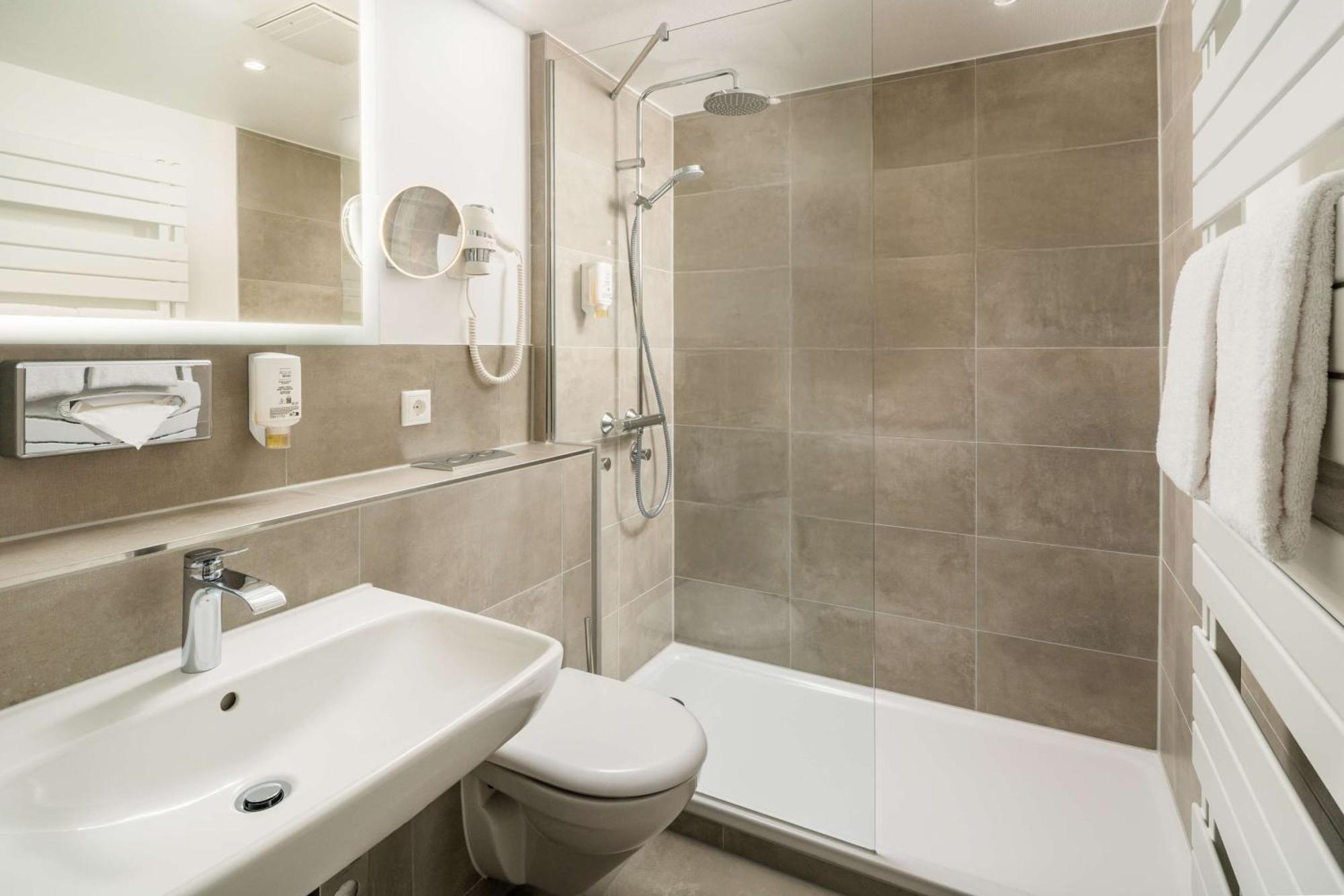 Best Western Hotel Favorit Ludwigsburg Bagian luar foto