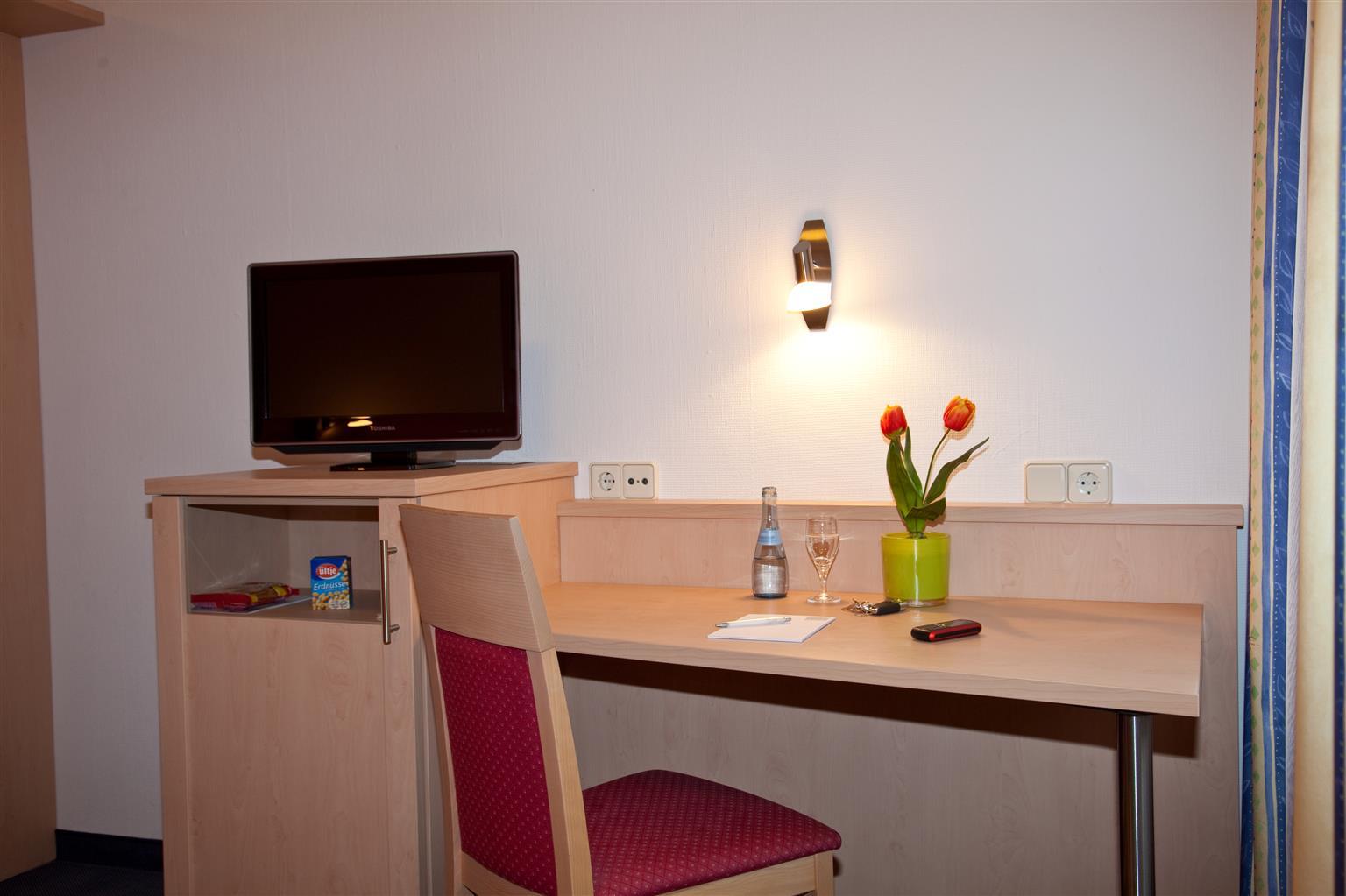 Best Western Hotel Favorit Ludwigsburg Bagian luar foto