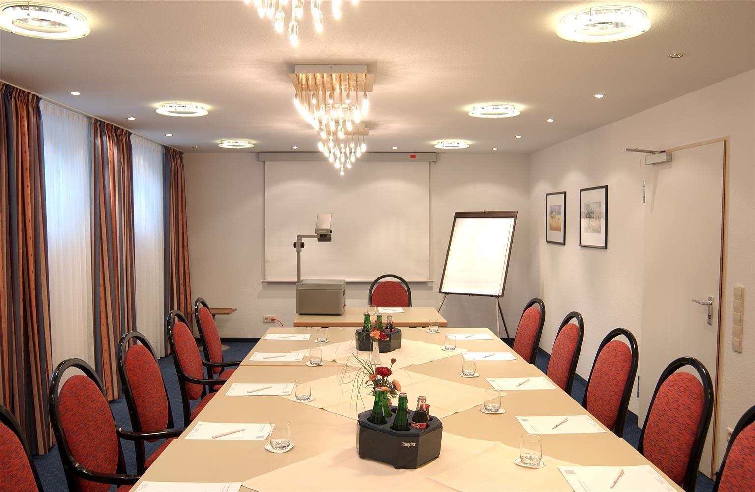 Best Western Hotel Favorit Ludwigsburg Bagian luar foto