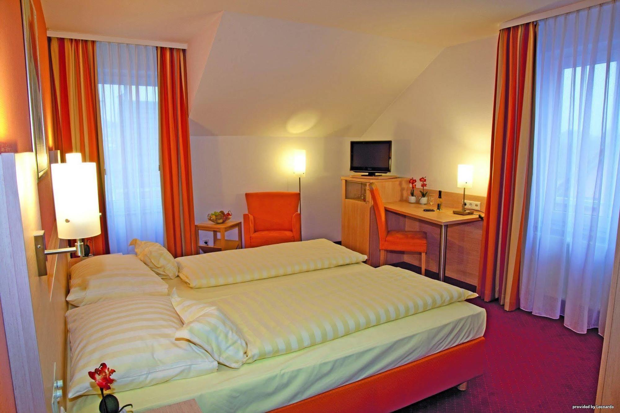 Best Western Hotel Favorit Ludwigsburg Bagian luar foto