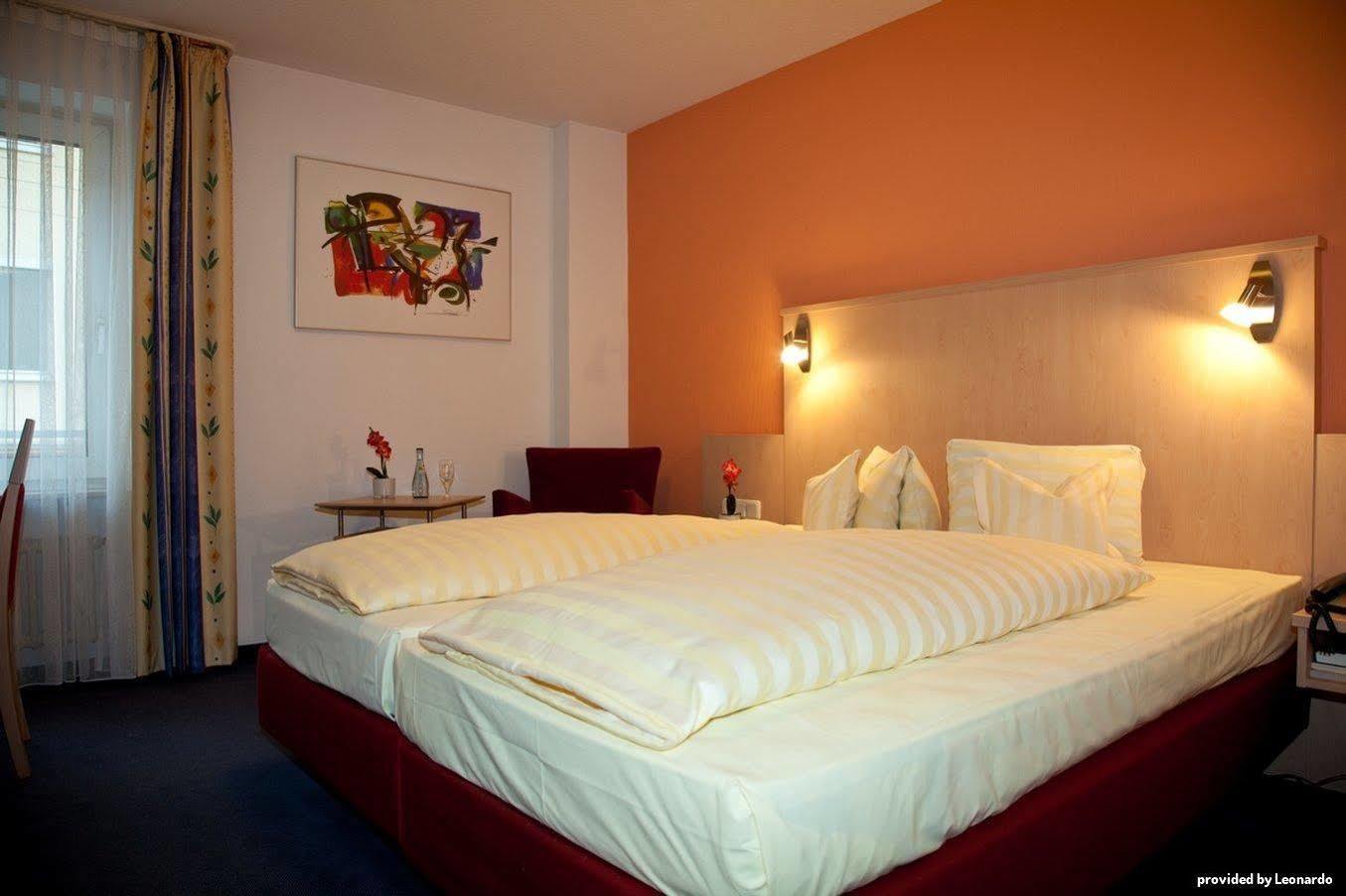 Best Western Hotel Favorit Ludwigsburg Bagian luar foto